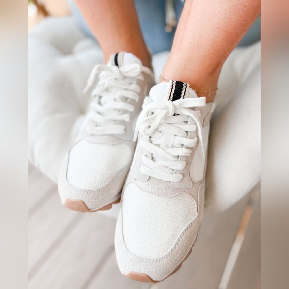 New In Box ShuShop Paneled Design White Lace Up Sneakers Tennis Shoes - Picture 4 of 16